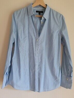 BANANA REPUBLIC Riley Tailored Fit Women's Size 10 Blue White Stripes Shirt
